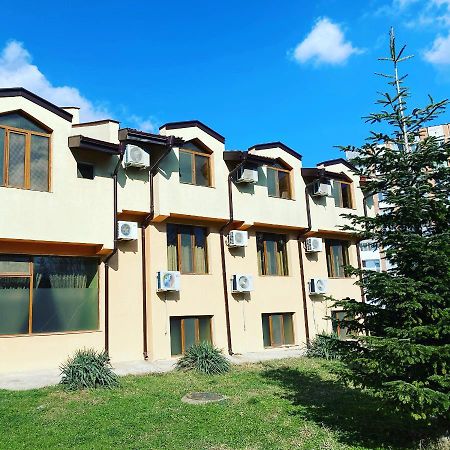 Interrum Hotel Razgrad Exterior foto
