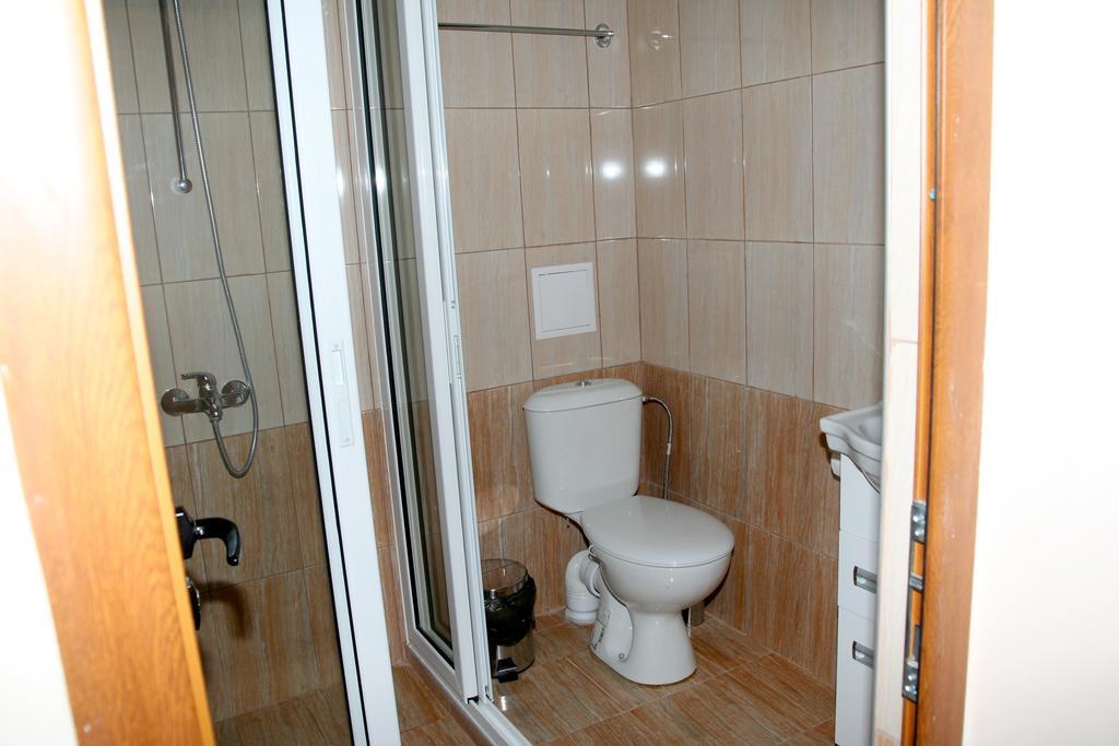 Interrum Hotel Razgrad Habitación foto