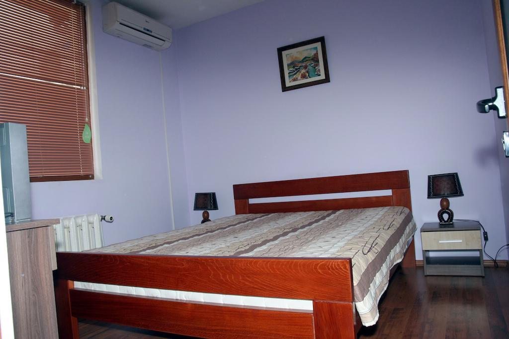 Interrum Hotel Razgrad Exterior foto